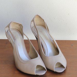 Worthington Beige Leather  Peep Toe Pump US Size 8